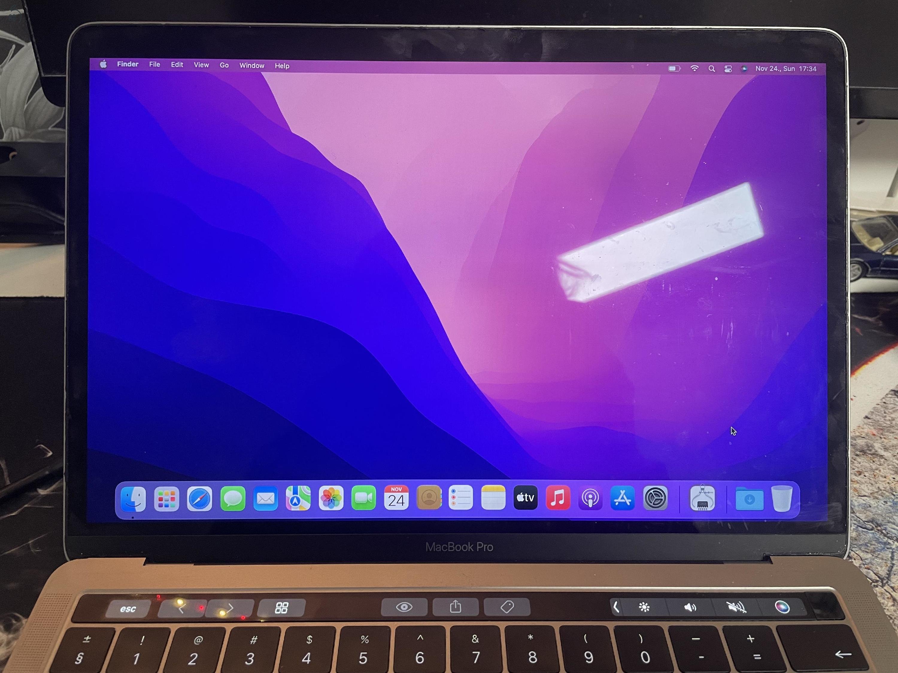 Szép állapotú Touch Bar MacBook Pro (Ajándéknak is jó)