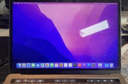 Szép állapotú Touch Bar MacBook Pro (Ajándéknak is jó)