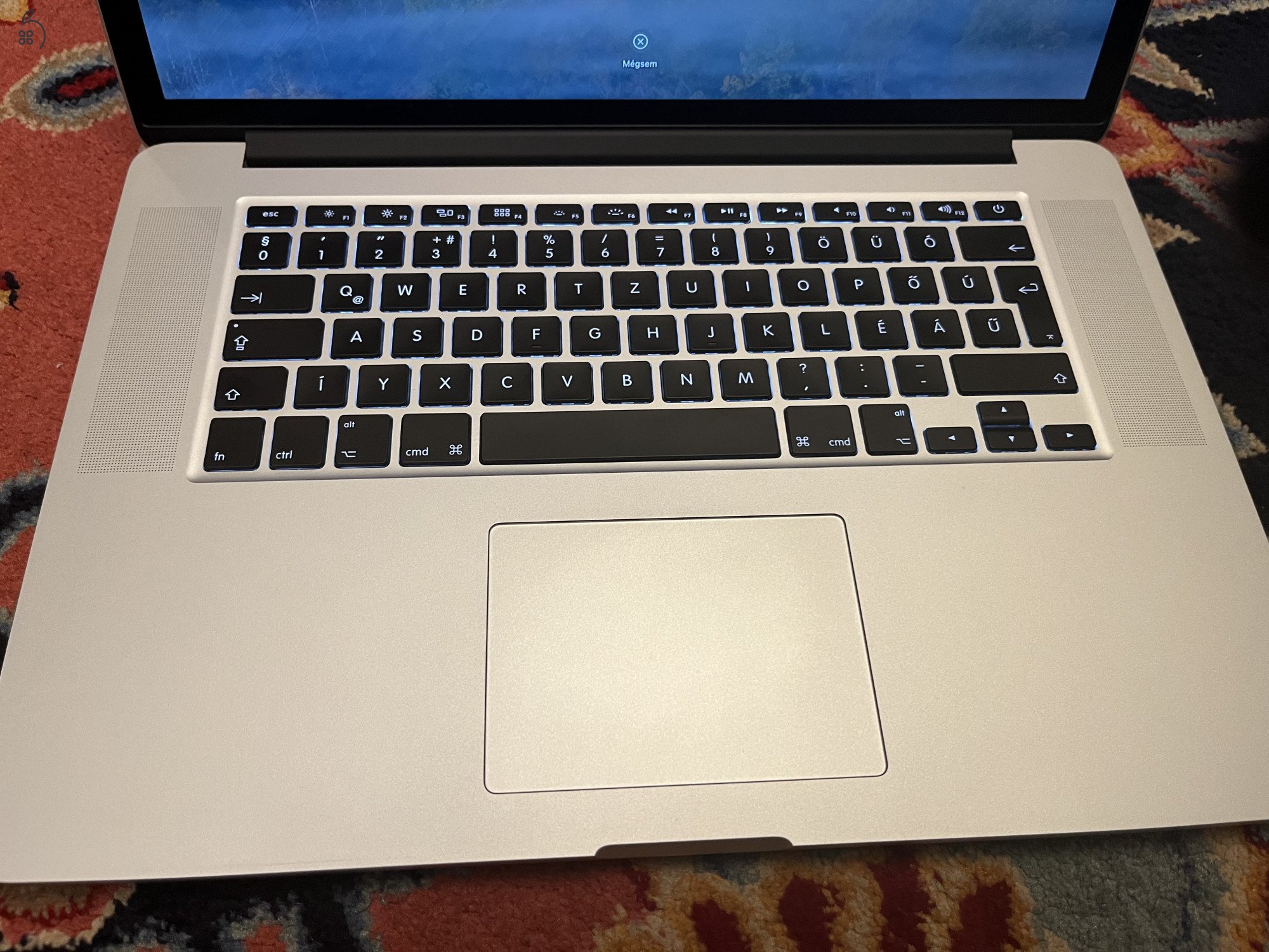 alig használt MacBook Pro 15