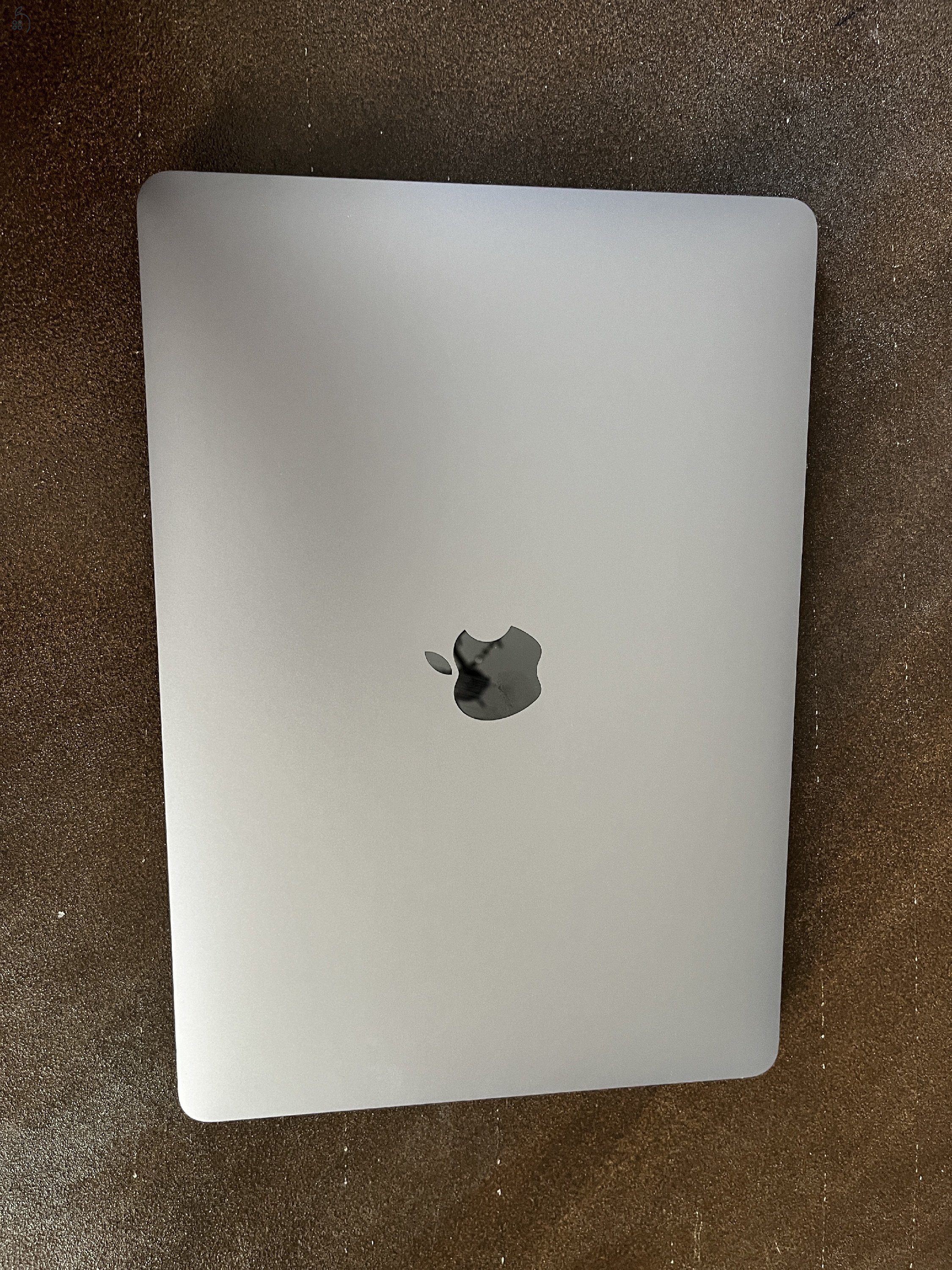 Apple MacBook Air (M1, 2020) 8gb RAM