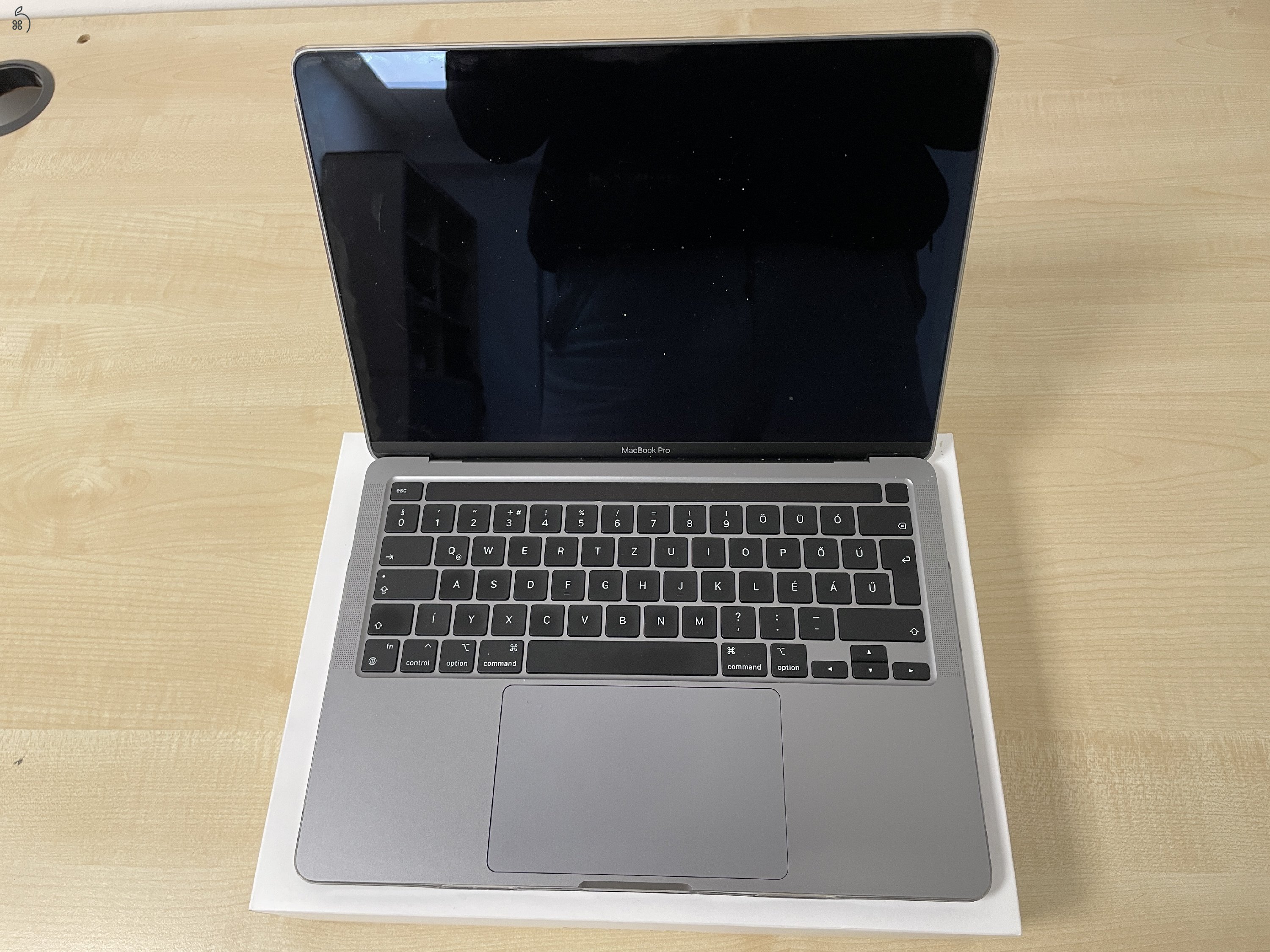 Macbook Pro M1 2020 8GB RAM 256GB SSD Magyar bill, 95% akku, Space Gray