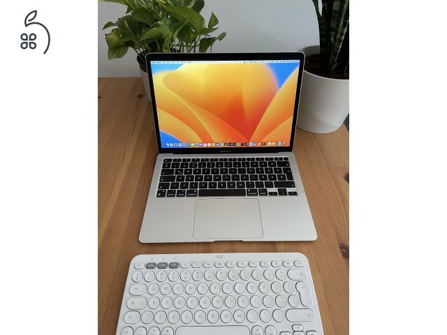 Ezüst MacBook Air M1 16GB RAM, 256GB SSD