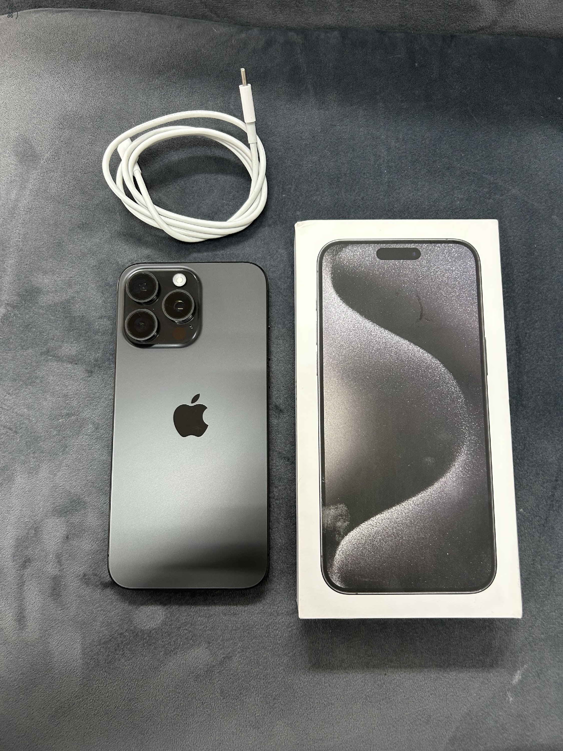 Iphone 15 Pro Max 256gb + Pitaka Magez pro tok