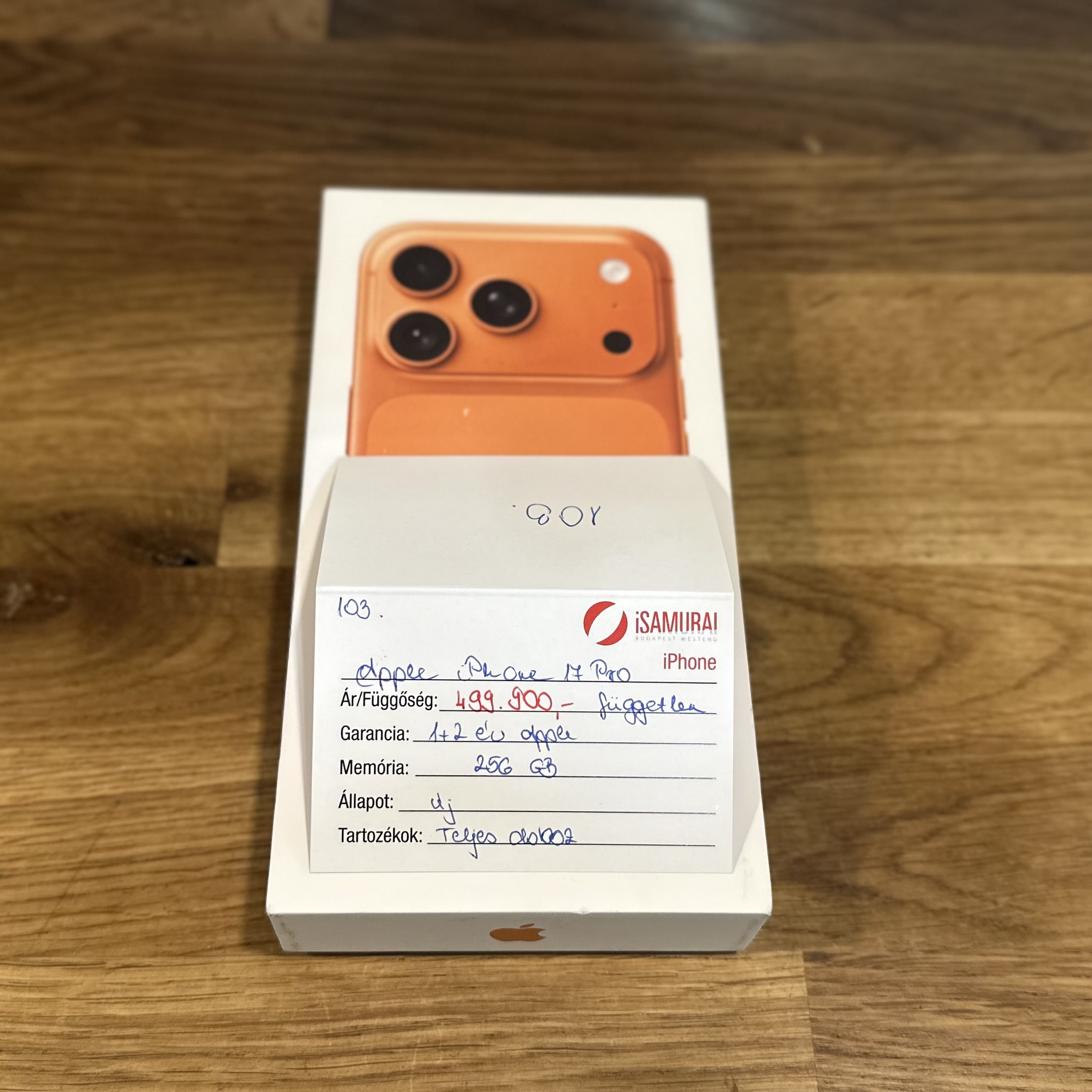 103. Apple iPhone 17 Pro - 256 GB - Cosmic Orange - Új.