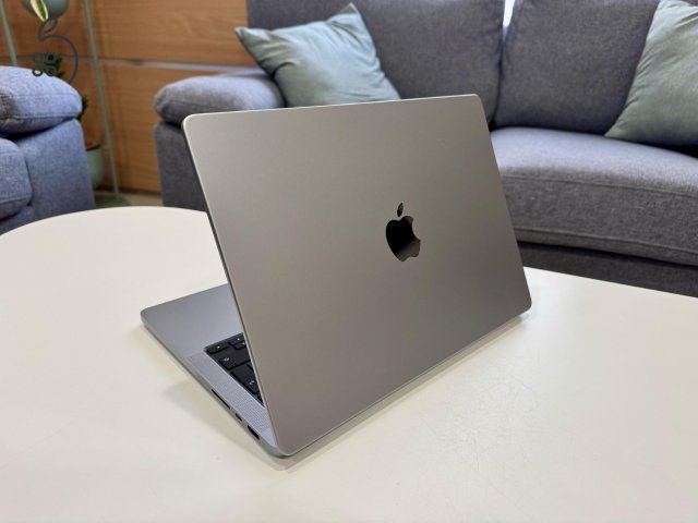 Eladó MacBook Pro 14 M1 (8C CPU, 14C GPU, 512 GB SSD, 16 GB, 95 ciklus)