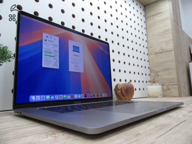 Apple Macbook Pro 16 - 2019 - Használt, megkímélt