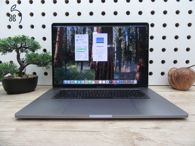  Apple Retina Macbook Pro 16 - 2019 - Használt, szép állapot 