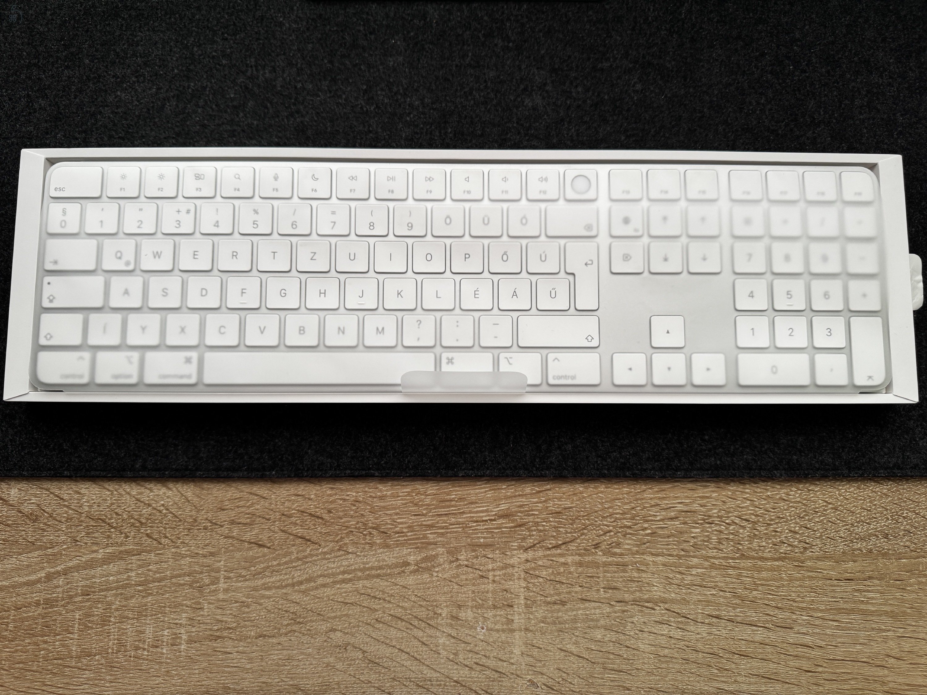 Apple Magic Keyboard with Touch ID and Numeric Keypad 