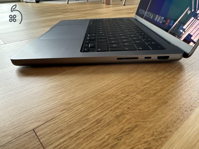 MacBook Pro 14