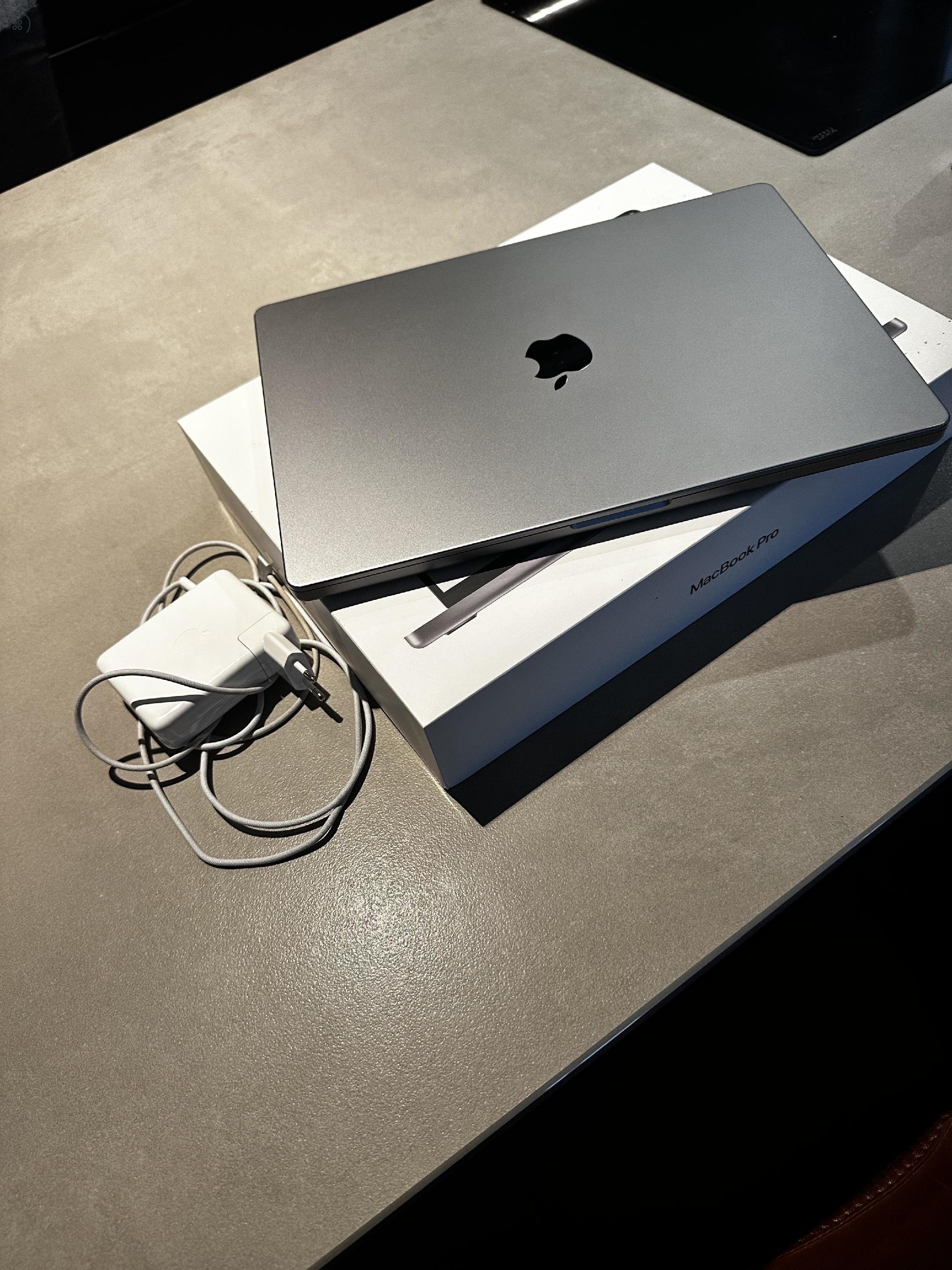 MacBook Pro 16