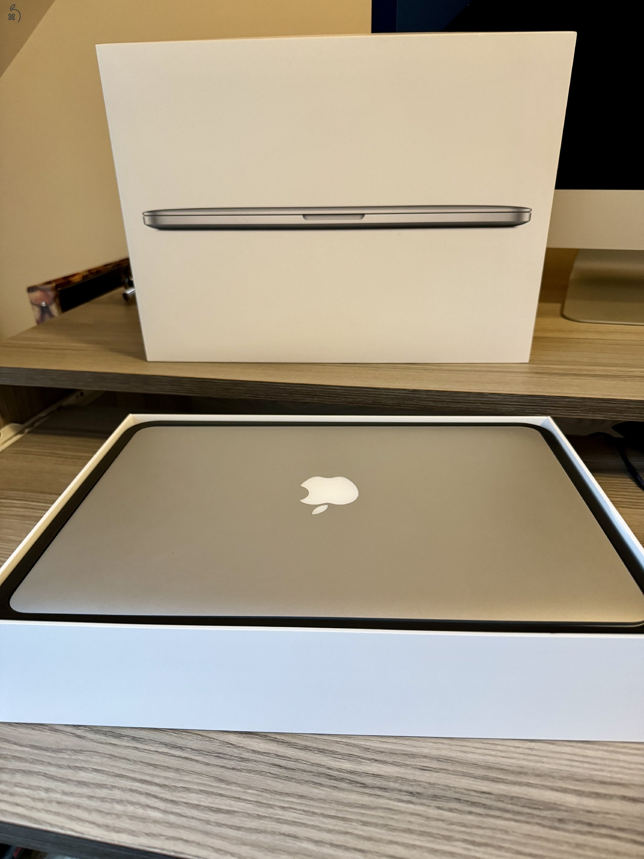 Macbook Pro Retina (2015| i5 2.7gHz, 8Gb, 256 ssd,) magyar!