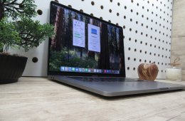 Apple Retina Macbook Pro 16 - 2019 - Használt, karcmentes