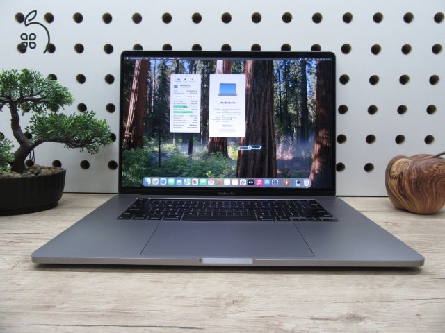 Apple Retina Macbook Pro 16 - 2019 - Használt, karcmentes