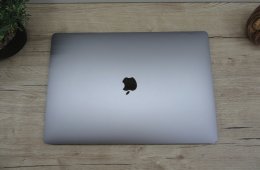 Apple Retina Macbook Pro 16 - 2019 - Használt