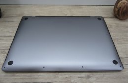 Apple Retina Macbook Pro 16 - 2019 - Használt, megkímélt