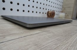 Apple Retina Macbook Pro 16 - 2019 - Használt, megkímélt