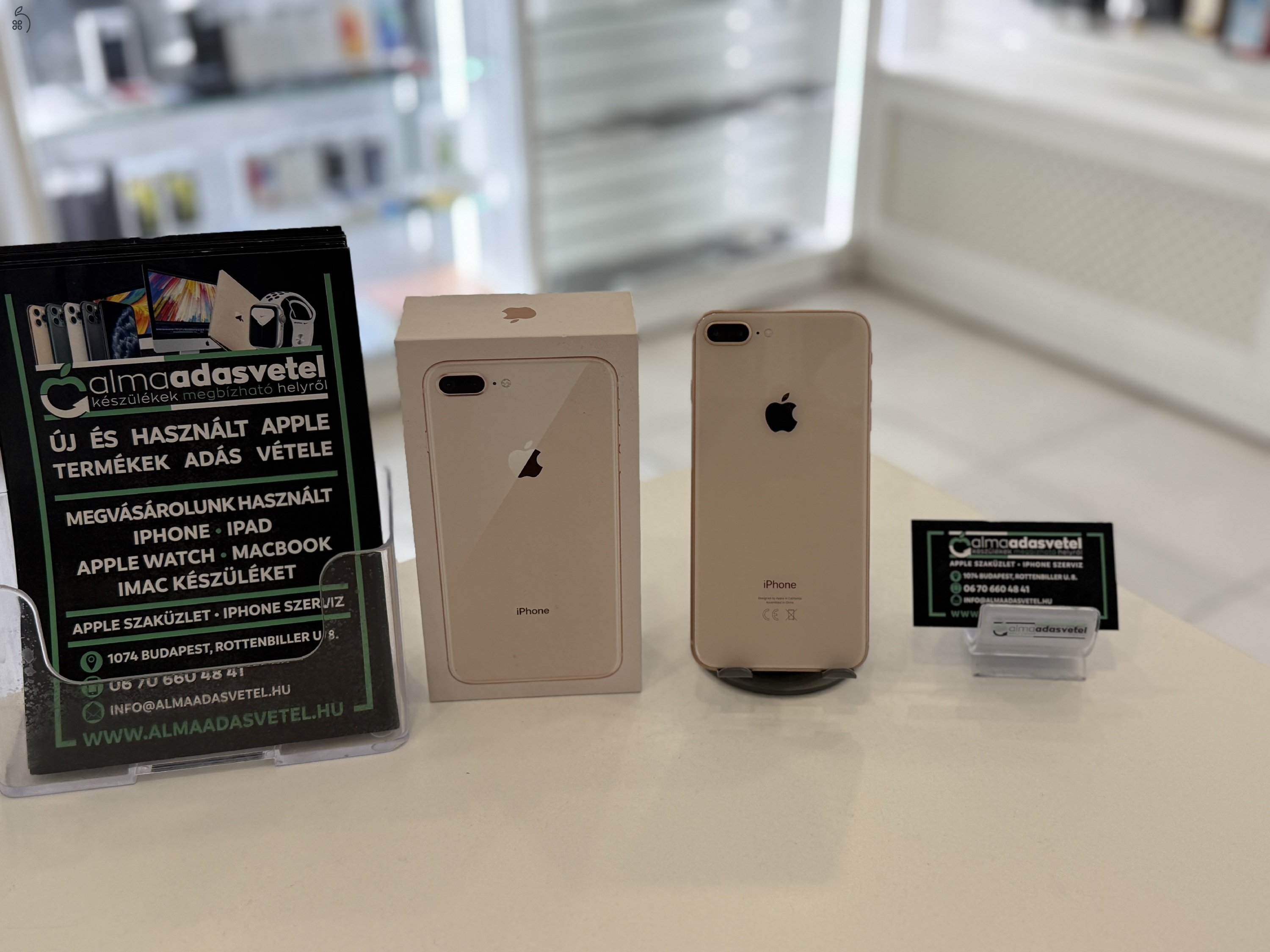 iPhone 8 Plus 64GB Független Újszerű/1-3 hónap gar./Akku 100%/p3884