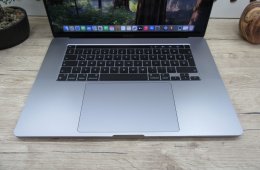 Apple Retina Macbook Pro 16 - 2019 - Használt, megkímélt