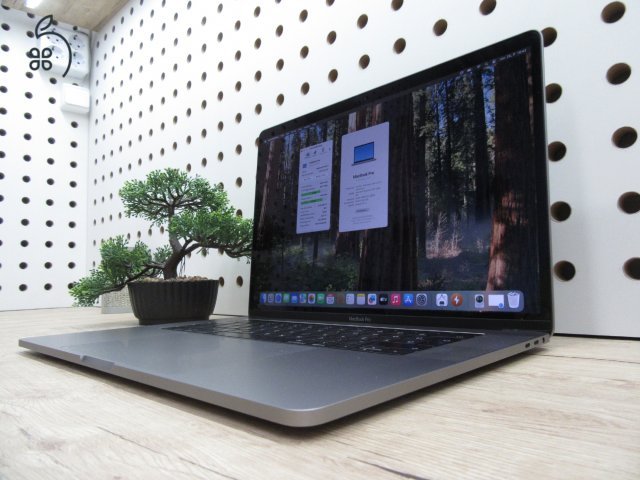 Apple Retina Macbook Pro 15 - 2019 - Használt, szép állapot