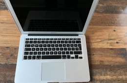 Megkímélt Apple MacBook Air 13