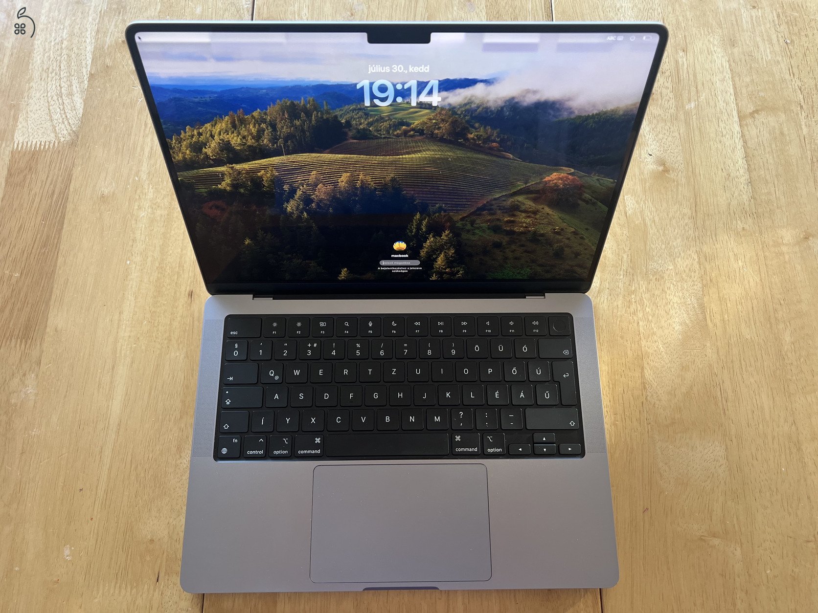 Mint az új !! MacBook Pro 16