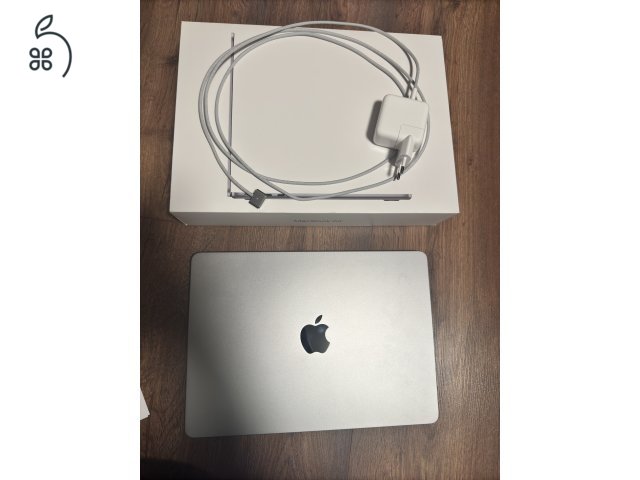 Apple MacBook Air M2 256GB Space Gray