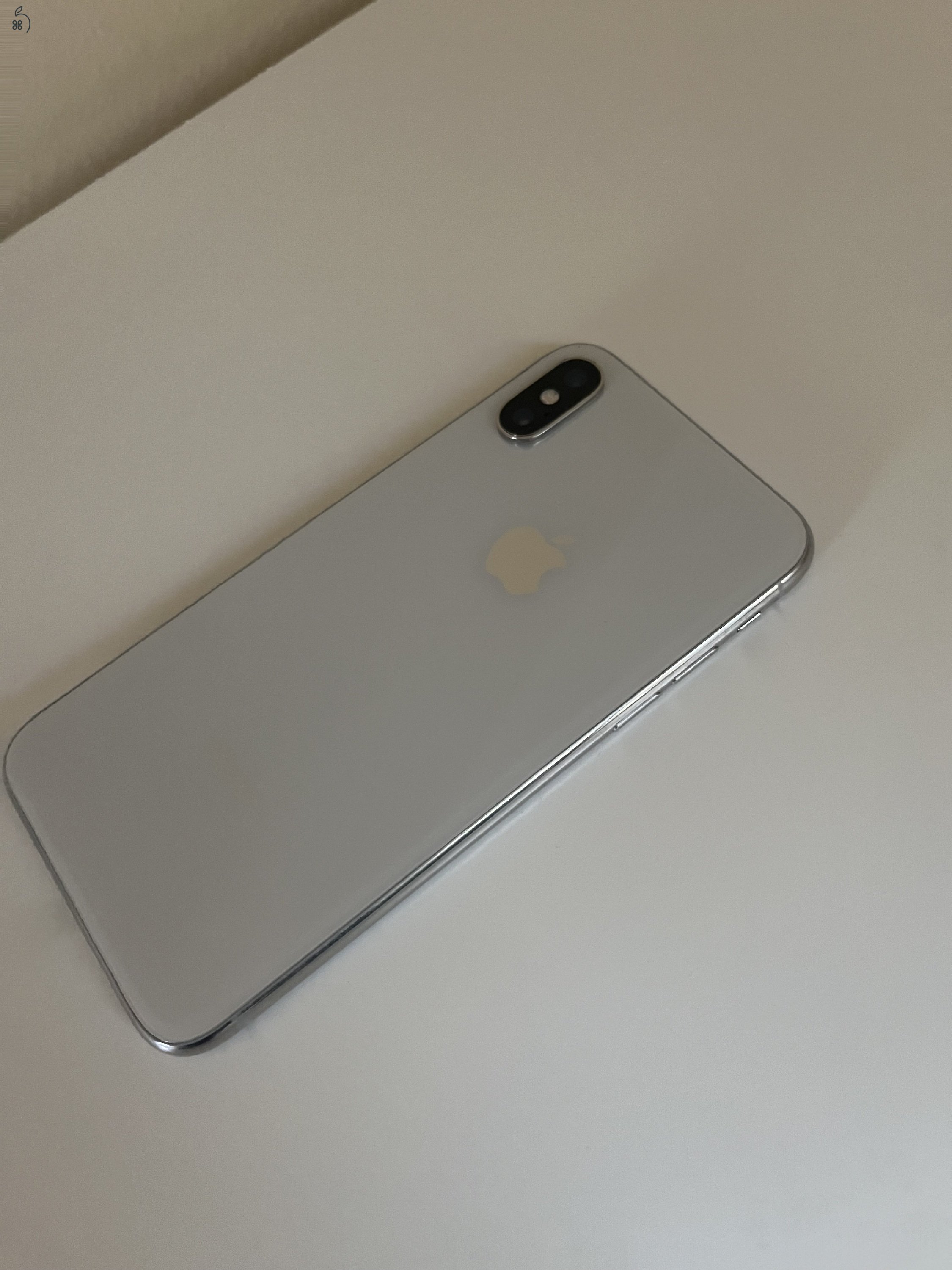 Iphone  X 64 GB Silver független