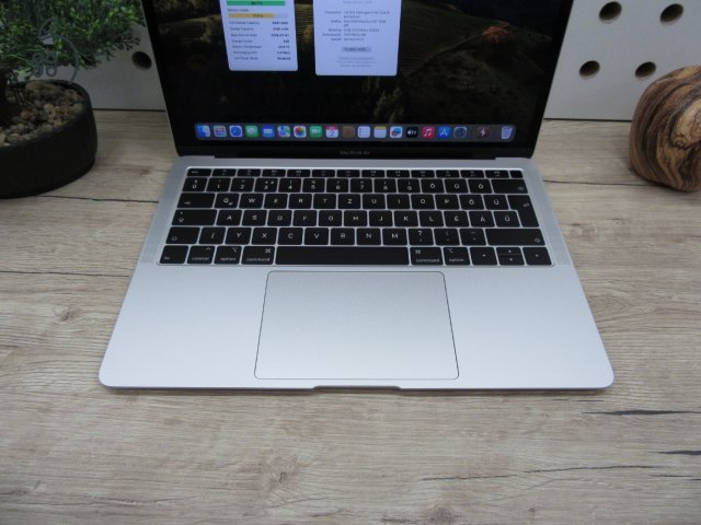 Apple Retina Macbook Air 13 - 2019 - Használt, megkímélt