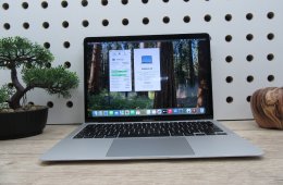  Apple Retina Macbook Air 13 - 2020 - Használt, megkímélt 