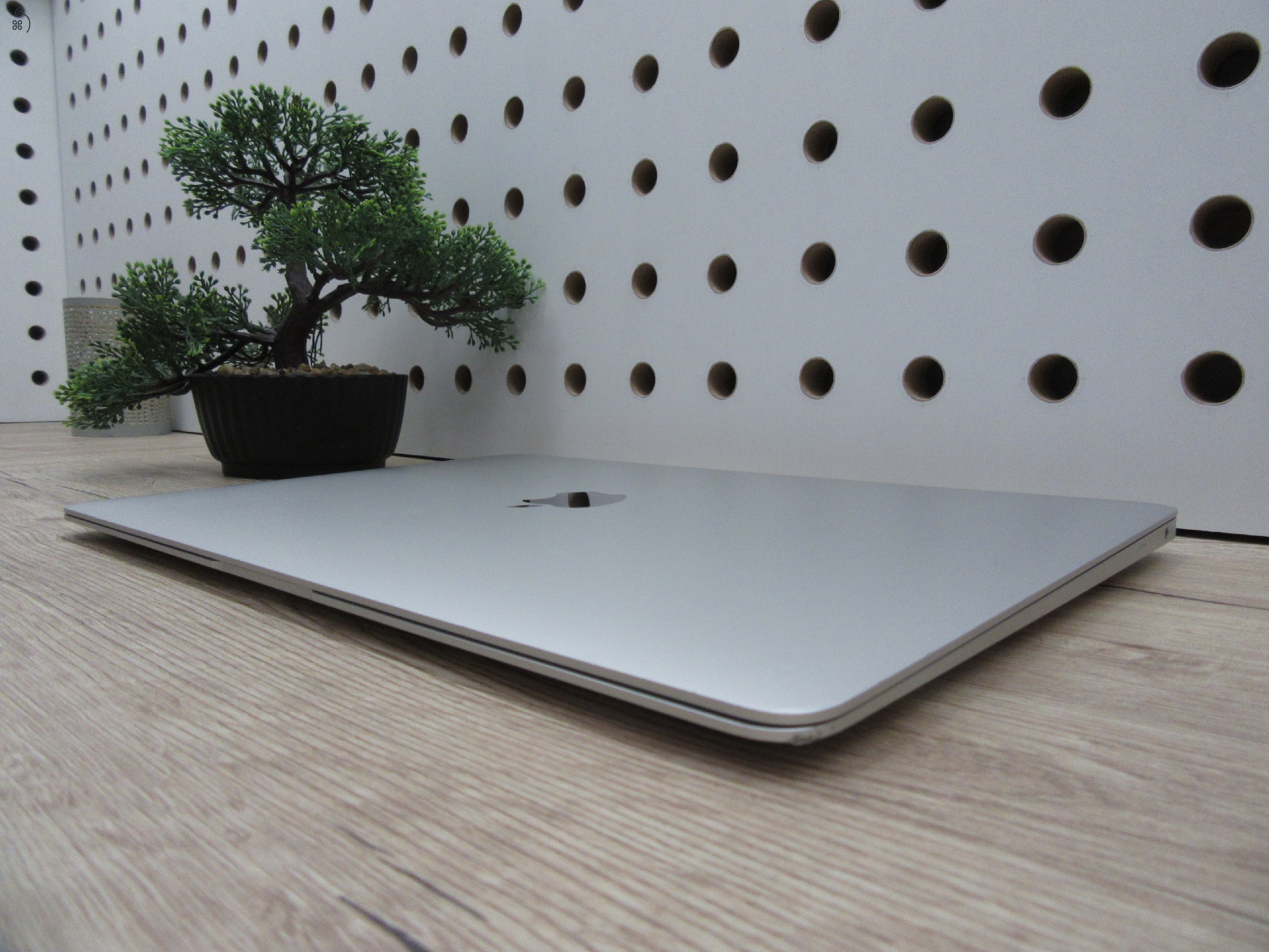  Apple Retina Macbook Air 13 - 2020 - Használt, megkímélt 