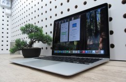  Apple Retina Macbook Air 13 - 2020 - Használt, megkímélt 