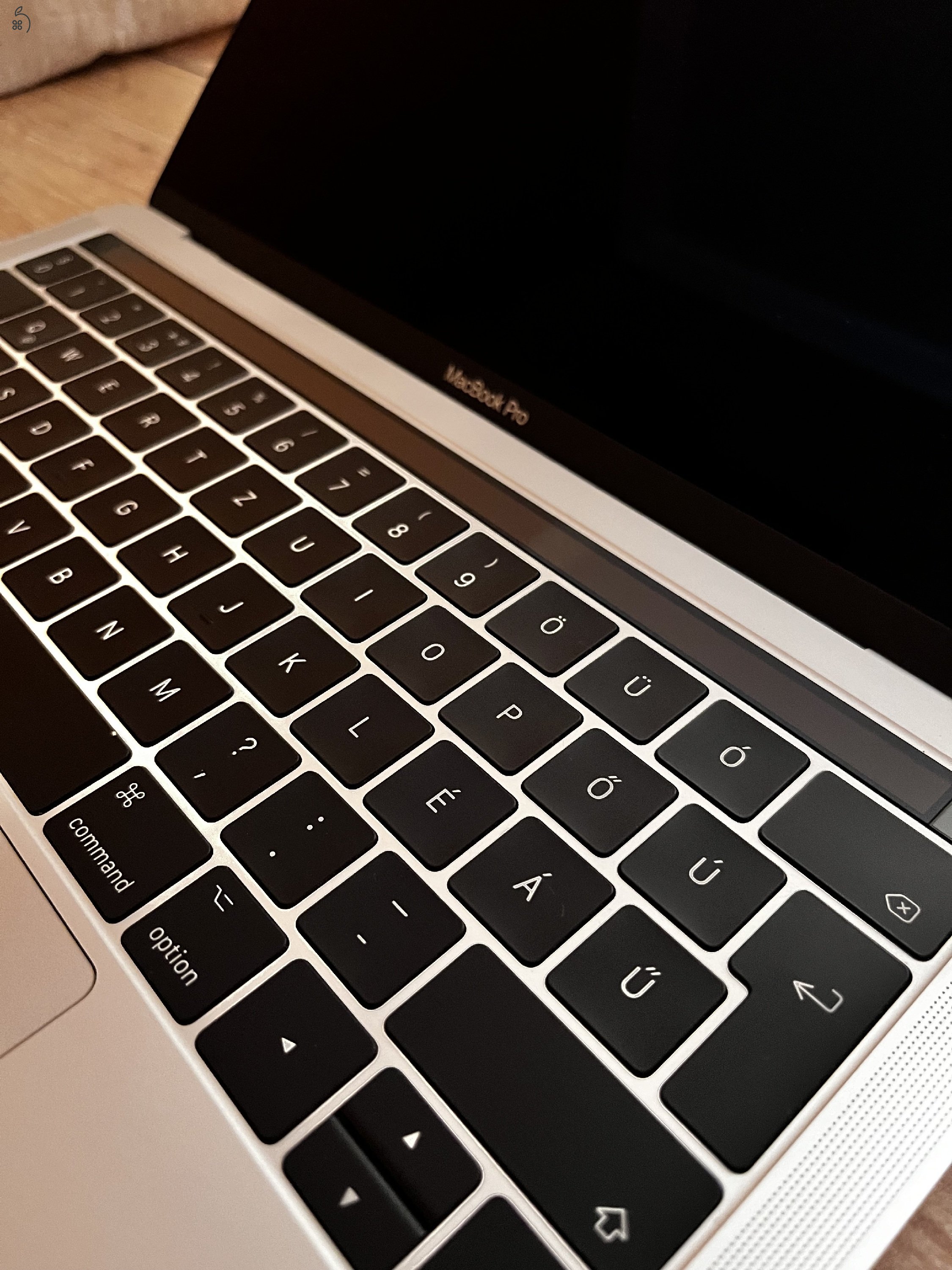 Macbook pro touchbar