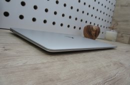  Apple Retina Macbook Air 13 - 2020 - Használt, szép állapot 