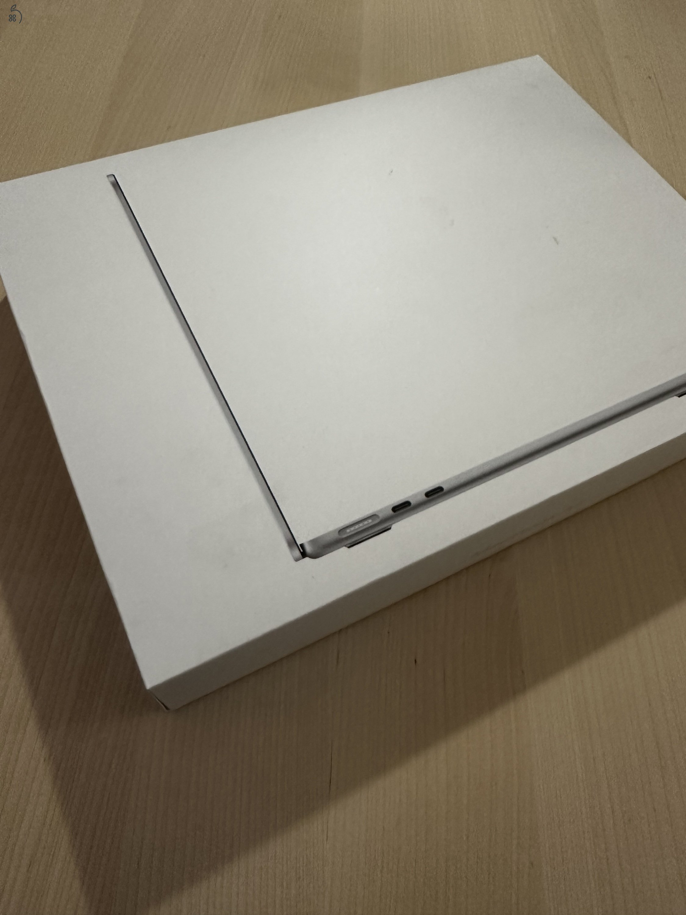 MacBook Air M2 13”, 8 GB RAM, 256 GB SSD eladó