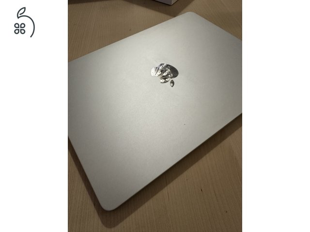 MacBook Air M2 13”, 8 GB RAM, 256 GB SSD eladó