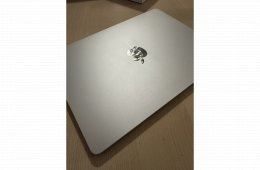 MacBook Air M2 13”, 8 GB RAM, 256 GB SSD eladó