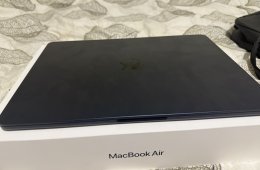 Macbook Air 13” M3 256GB SSD 8GB ram