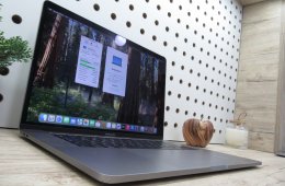 Apple Retina Macbook Pro 15 - 2018 - Használt, megkímélt