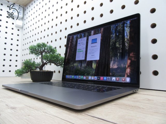 Apple Retina Macbook Pro 15 - 2018 - Használt, megkímélt