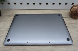 Apple Retina Macbook Pro 15 - 2017 - Használt, megkímélt