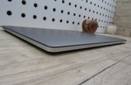 Apple Retina Macbook Pro 15 - 2018 - Használt, 