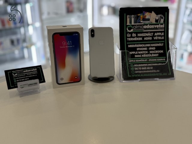 iPhone X 64GB Független Újszerű/1-3 hónap gar./Akku 100%/p3896