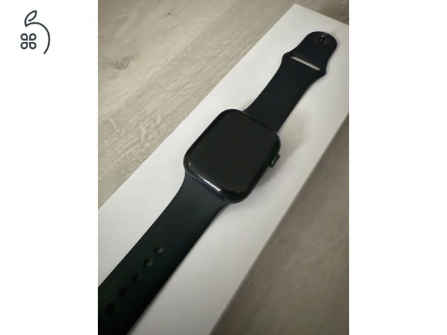 Apple Watch Series 8 45mm fekete