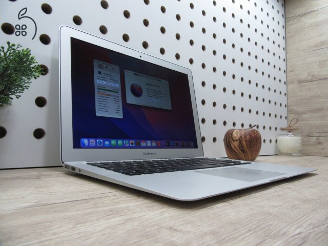 Apple Retina Macbook Air 13 - 2015 Early - Használt, megkímélt