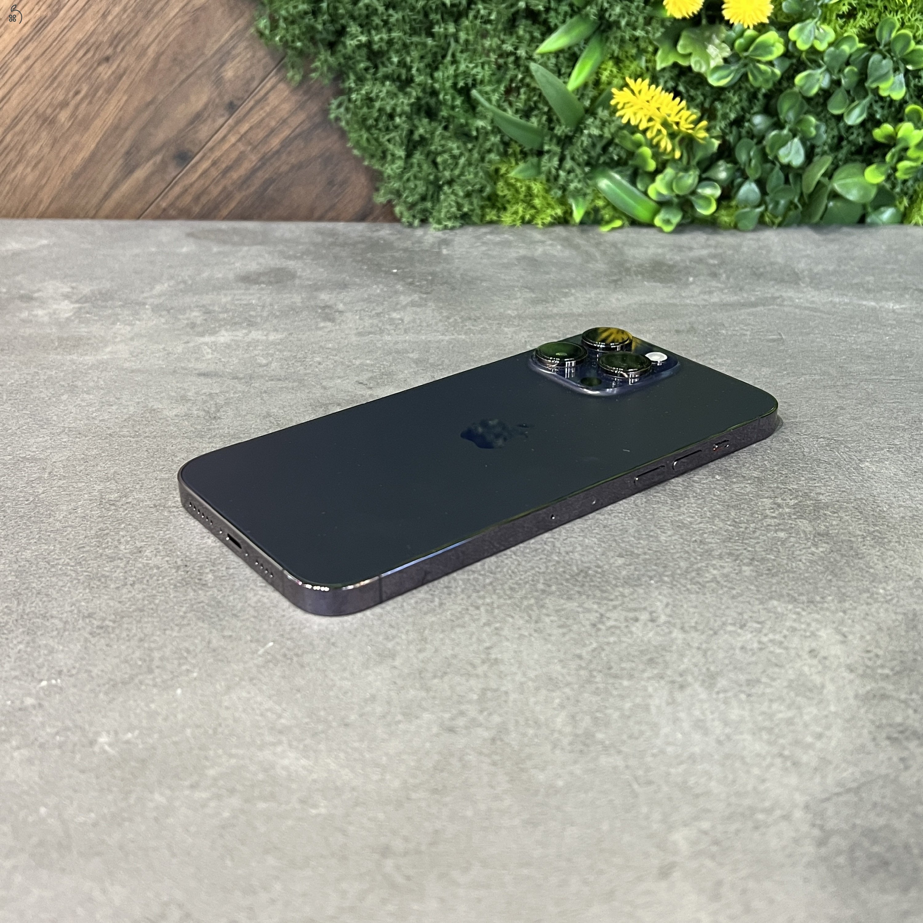 Újszerű Apple iPhone 14 Pro 128GB Deep Purple / Space Black készülékek - 1 év iON Store Premium garanciával!