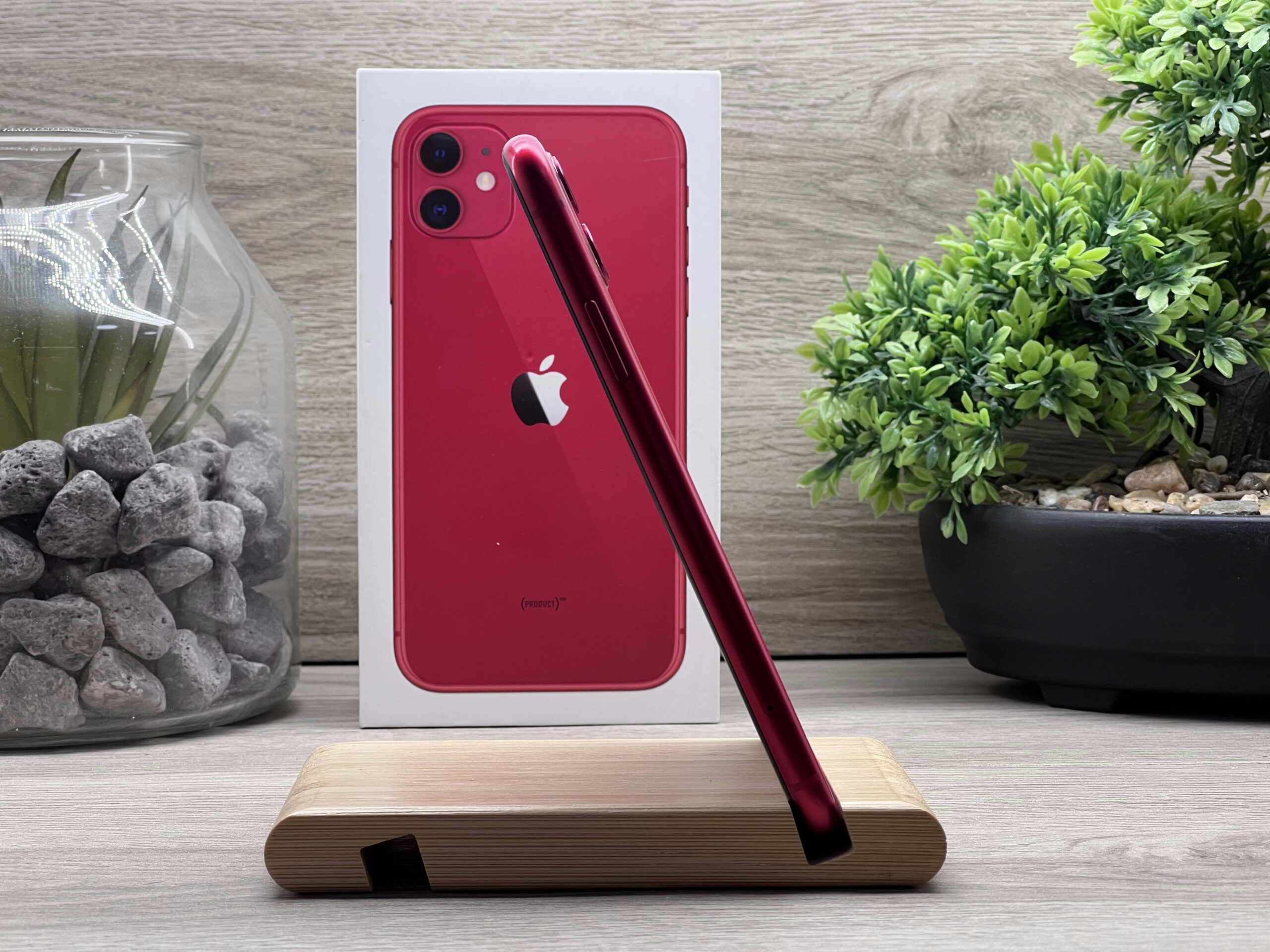 iPhone 11 Red 64GB 1 ÉV Garanciával Számlával Aksi 100%