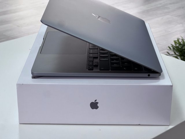 Hibátlan MacBook Pro 2020 13 M1 256GB 1 ÉV Garanciával Számlával Aksi 100%