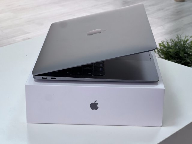 Hibátlan MacBook Air 2020 13 256GB 1 ÉV Garanciával Számlával