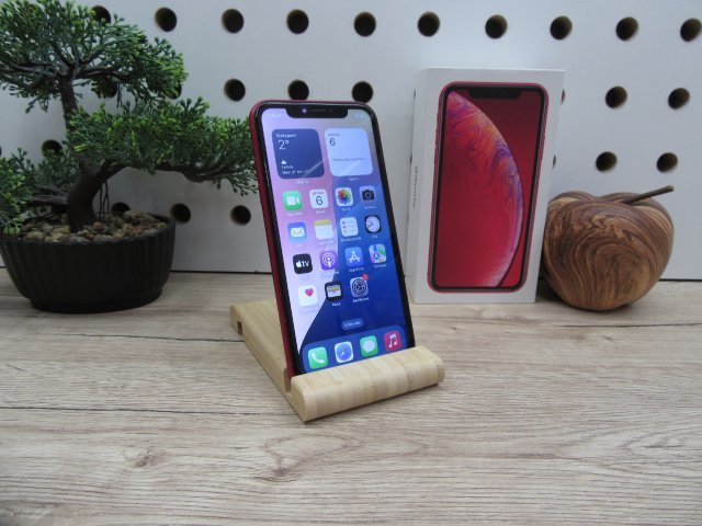 Apple iPhone Xr - Red - Használt