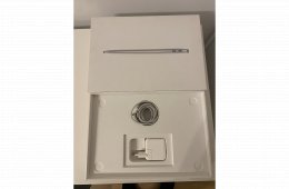 Megkímélt 250 akkumulátor ciklussal rendelkező MacBook Air Retina 2018 128 gb 